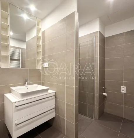 Pronájem bytu 2+kk, Praha - Dolní Chabry, Za Pískovnou, 53 m2