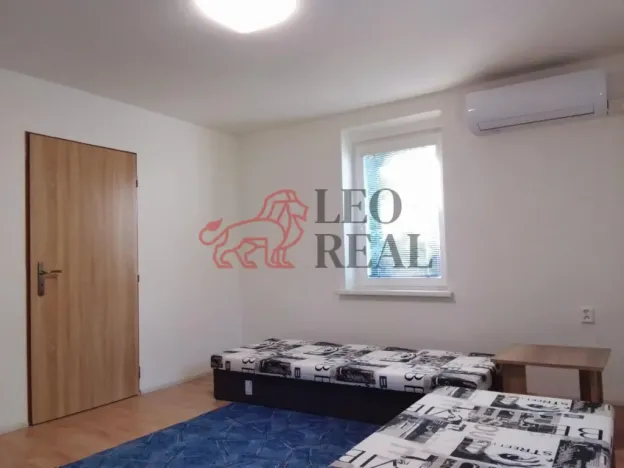 Pronájem bytu 2+1, Zvěstov - Roudný, 51 m2