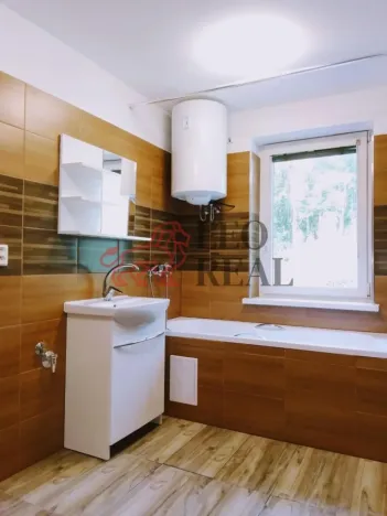 Pronájem bytu 2+1, Zvěstov - Roudný, 51 m2