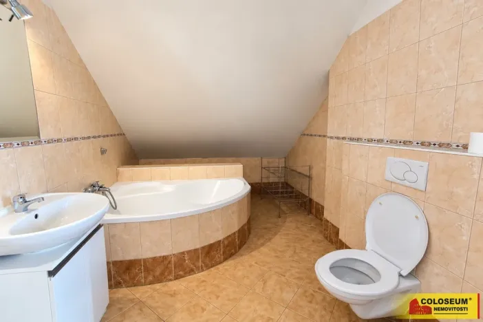 Pronájem rodinného domu, Brno - Brněnské Ivanovice, 200 m2