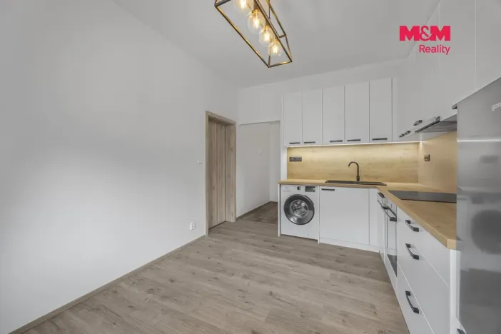 Pronájem bytu 1+1, Trutnov - Poříčí, Voletinská, 48 m2