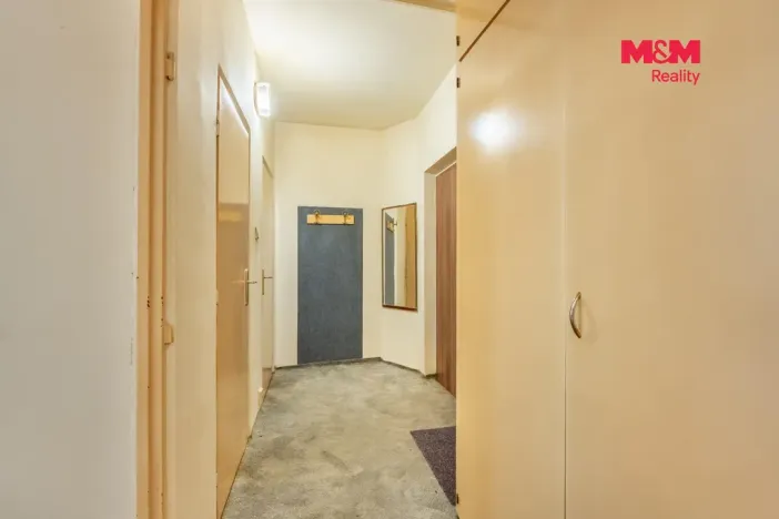 Prodej bytu 1+1, Kladno - Kročehlavy, Finská, 35 m2