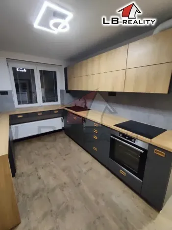 Pronájem bytu 2+1, Kolín, Kpt. Jaroše, 70 m2