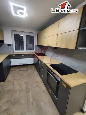 Pronájem bytu 2+1, Kolín, Kpt. Jaroše, 70 m2