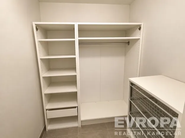 Prodej bytu 3+1, Praha - Střížkov, Harrachovská, 61 m2