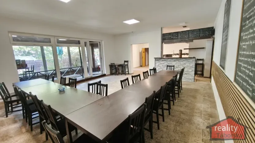 Prodej komerční nemovitosti, Nupaky, Nupacká, 241 m2