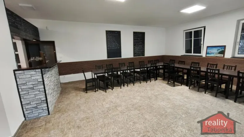 Prodej komerční nemovitosti, Nupaky, Nupacká, 241 m2