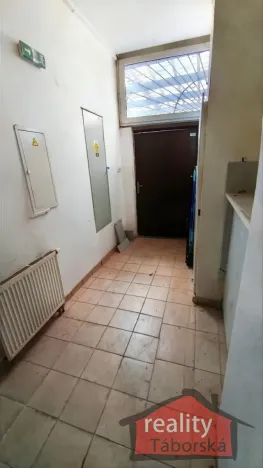 Prodej komerční nemovitosti, Nupaky, Nupacká, 241 m2