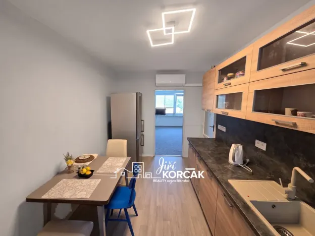 Pronájem bytu 2+1, Adamov, Opletalova, 61 m2