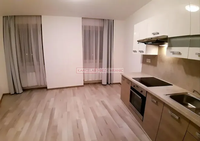 Pronájem bytu 1+kk, Otrokovice, nám. 3. května, 24 m2