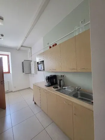 Pronájem kanceláře, Brno, Cejl, 102 m2