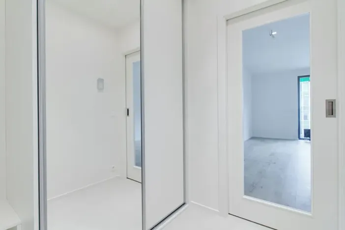 Pronájem bytu 1+kk, Praha - Vršovice, Altajská, 35 m2