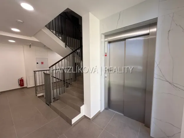 Pronájem bytu 2+kk, České Budějovice, Hálkova, 36 m2