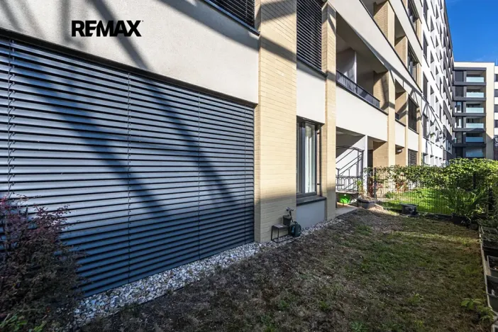 Pronájem bytu 2+kk, Praha - Holešovice, Jankovcova, 60 m2
