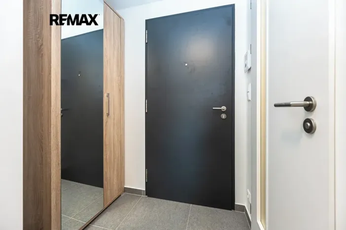 Pronájem bytu 2+kk, Praha - Holešovice, Jankovcova, 60 m2