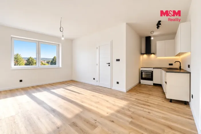 Pronájem bytu 2+kk, Tlučná, Tlučenská kolonie, 40 m2