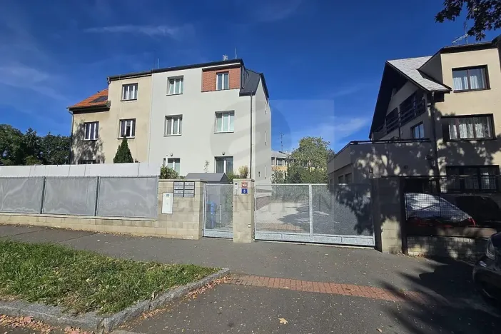 Prodej kanceláře, Praha - Kobylisy, Javorová, 49 m2