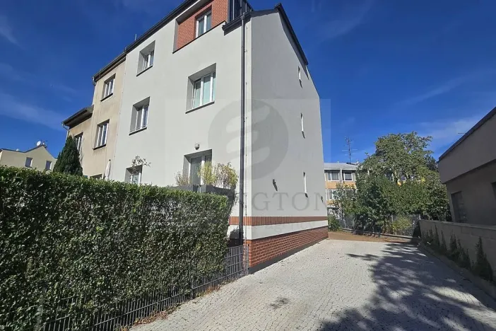Prodej kanceláře, Praha - Kobylisy, Javorová, 49 m2