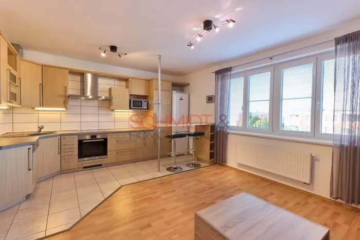 Prodej bytu 3+kk, Hustopeče, U Větrolamu, 73 m2