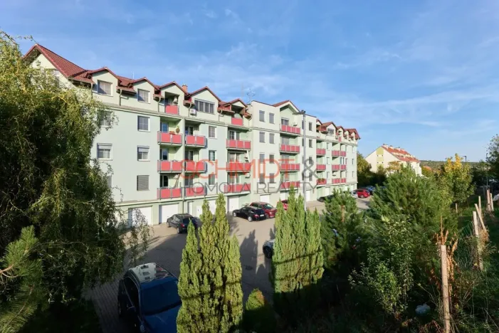 Prodej bytu 3+kk, Hustopeče, U Větrolamu, 73 m2