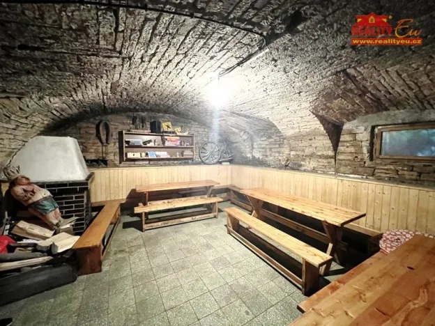 Prodej komerční nemovitosti, Hořičky - Chlístov, 1200 m2