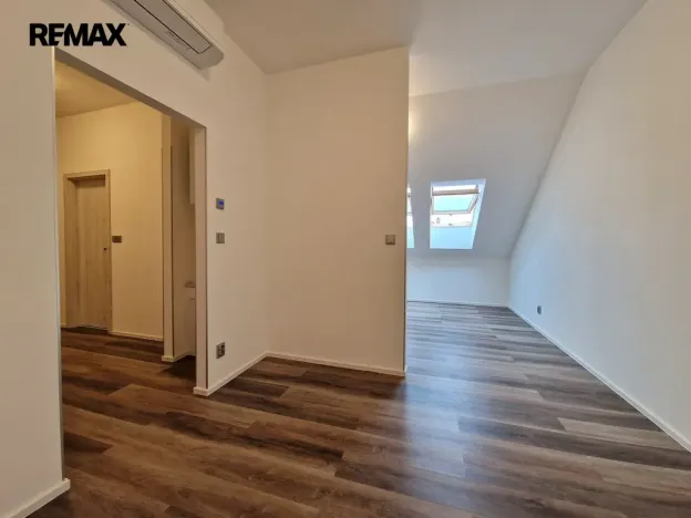 Pronájem bytu 2+1, Lochovice, 64 m2
