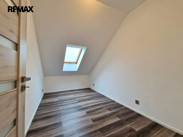 Pronájem bytu 2+1, Lochovice, 64 m2
