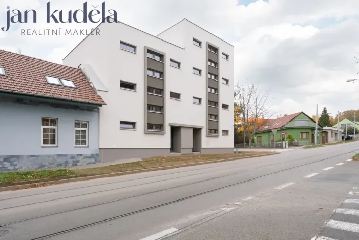 Pronájem bytu 1+kk, Brno, Líšeňská, 29 m2