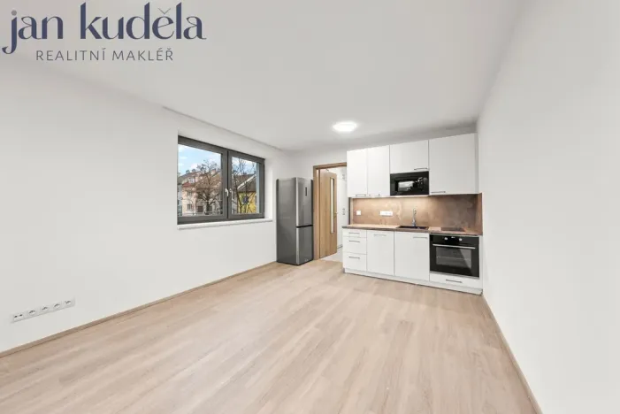 Pronájem bytu 1+kk, Brno, Líšeňská, 29 m2