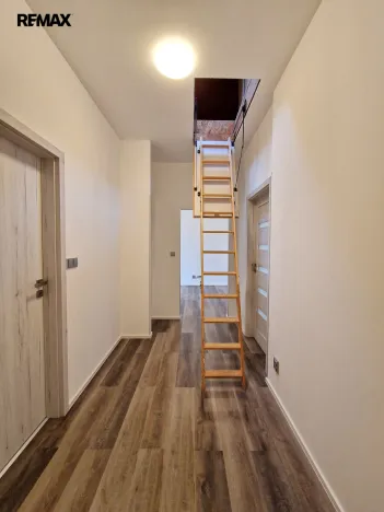 Prodej bytu 2+1, Lochovice, 96 m2