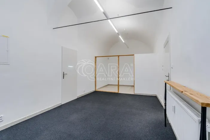 Pronájem kanceláře, Praha - Záběhlice, Za potokem, 168 m2
