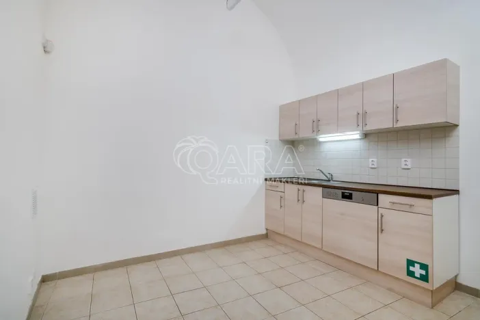 Pronájem kanceláře, Praha - Záběhlice, Za potokem, 168 m2