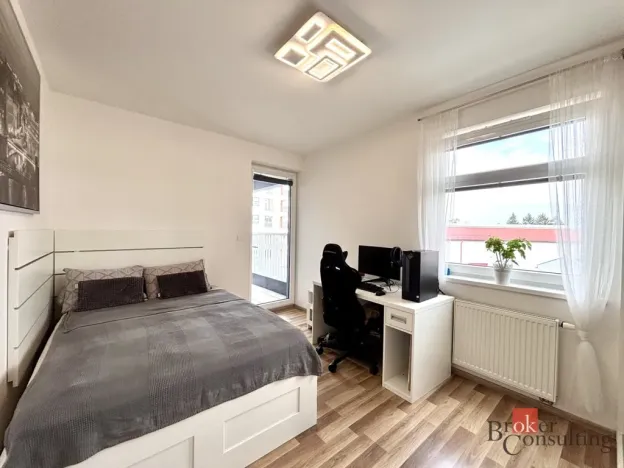 Prodej bytu 3+kk, Praha - Uhříněves, Karla Guta, 65 m2
