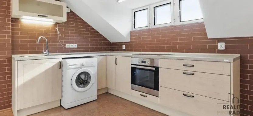 Prodej rodinného domu, Tuklaty, Akátová, 210 m2