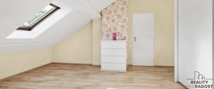 Prodej rodinného domu, Tuklaty, Akátová, 210 m2