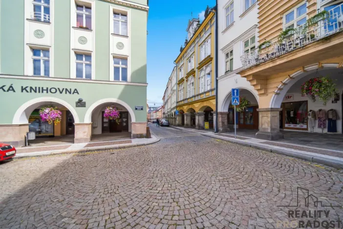 Pronájem kanceláře, Trutnov, Jihoslovanská, 157 m2