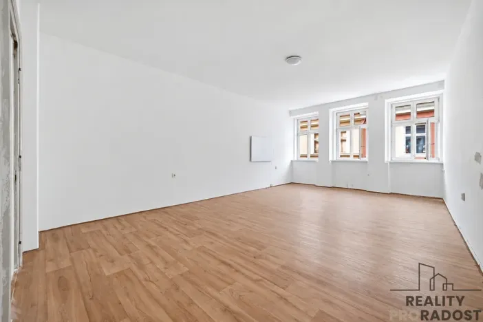 Pronájem kanceláře, Trutnov, Jihoslovanská, 157 m2