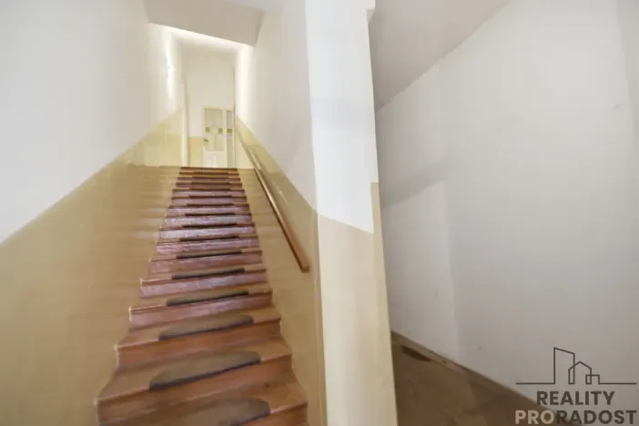 Pronájem kanceláře, Trutnov, Jihoslovanská, 157 m2