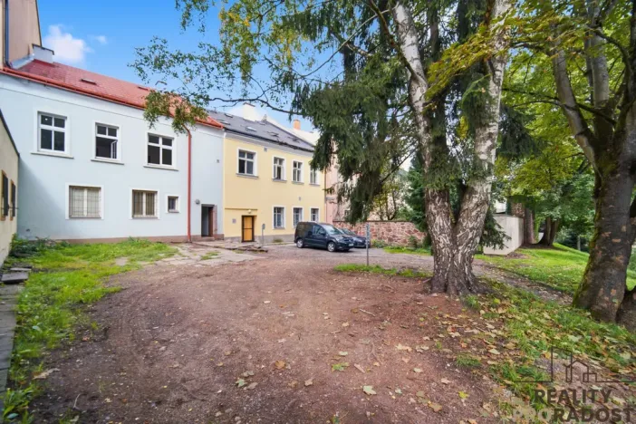 Pronájem kanceláře, Trutnov, Jihoslovanská, 157 m2