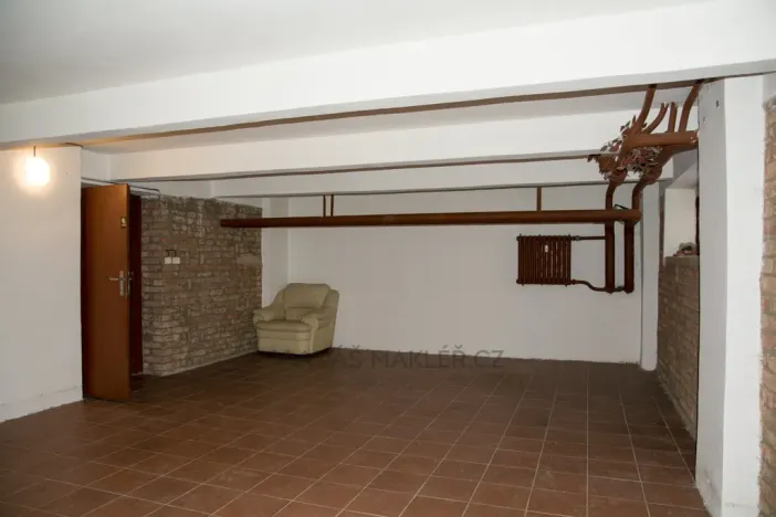 Pronájem skladu, Praha - Karlín, Pobřežní, 91 m2
