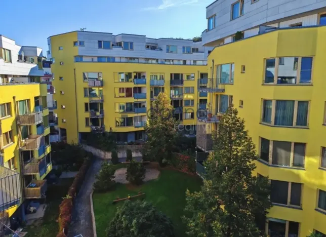 Pronájem bytu 2+kk, Praha, Jeseniova, 58 m2