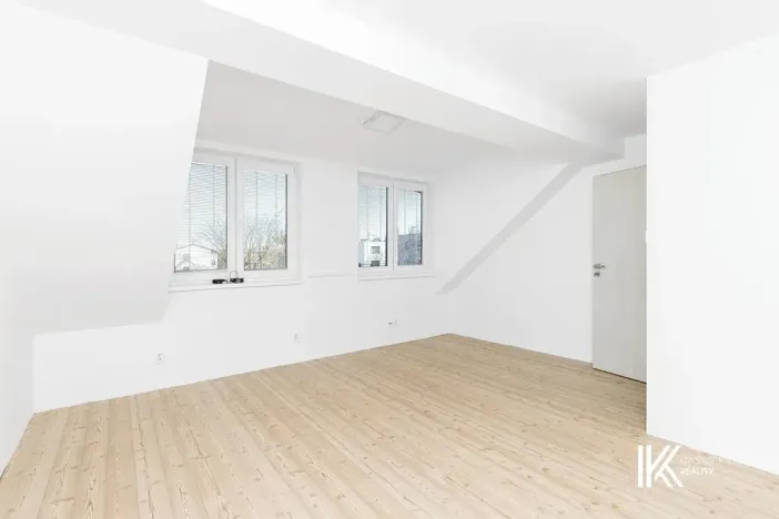 Pronájem obchodního prostoru, Pardubice, Chrudimská, 131 m2
