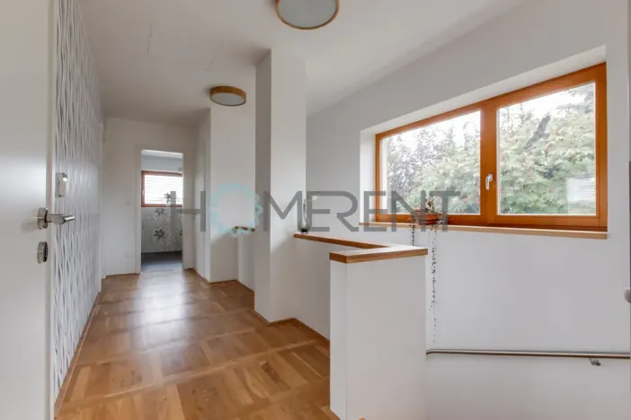 Pronájem vily, Nučice, Krahulovská, 240 m2