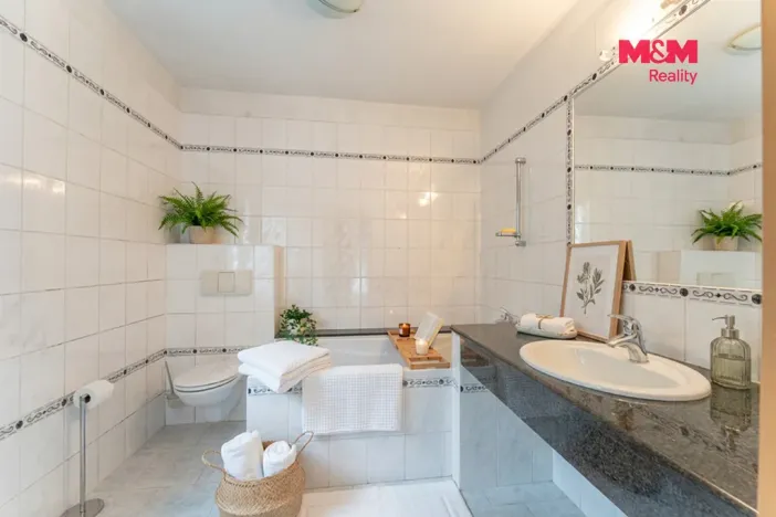 Prodej rodinného domu, Loket, Zahradní, 174 m2