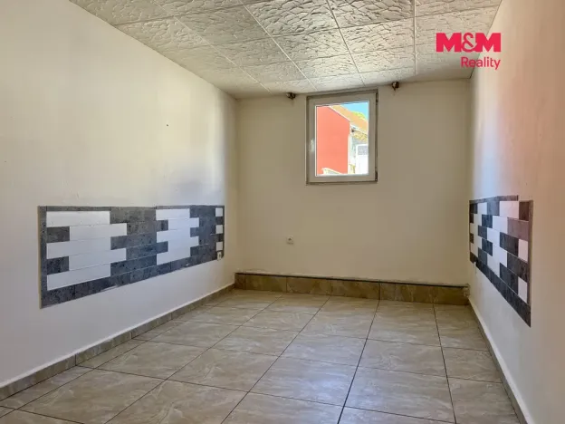 Pronájem komerční nemovitosti, Kladno - Kročehlavy, Kozinova, 22 m2