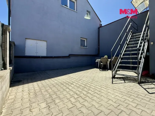 Pronájem komerční nemovitosti, Kladno - Kročehlavy, Kozinova, 22 m2