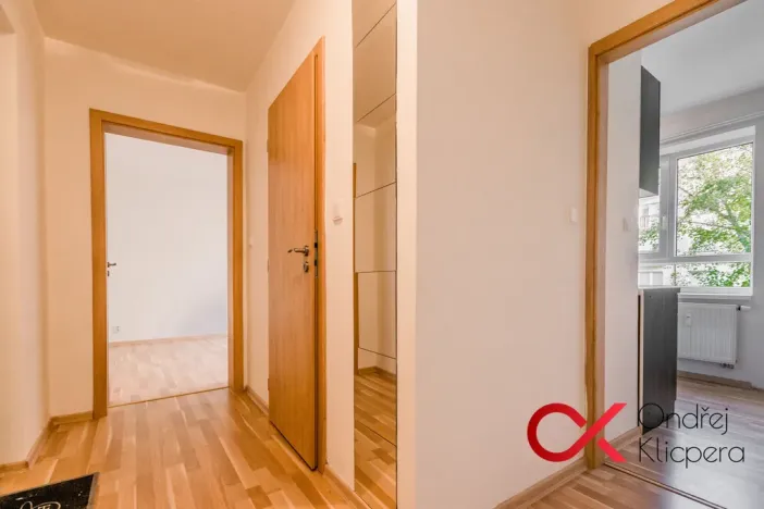 Pronájem bytu 2+1, Milovice - Mladá, Spojovací, 43 m2