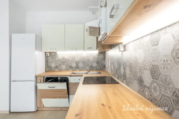 Pronájem bytu 2+kk, Praha - Bohnice, Pekařova, 47 m2