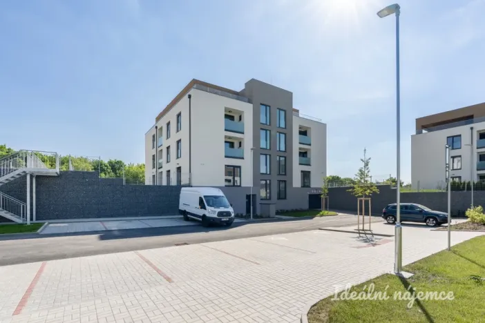 Pronájem bytu 2+kk, Praha - Bohnice, Pekařova, 47 m2