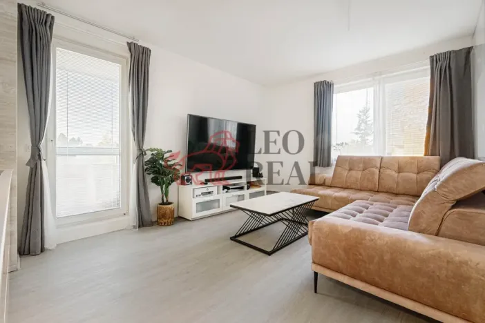 Prodej bytu 2+kk, Praha - Uhříněves, U uhříněveské obory, 44 m2